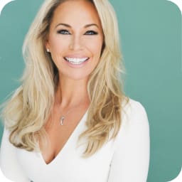 Creating Confidence with Heather Monahan avatar