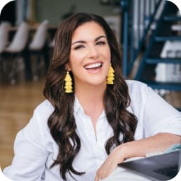 Online Marketing Made Easy with Amy Porterfield avatar